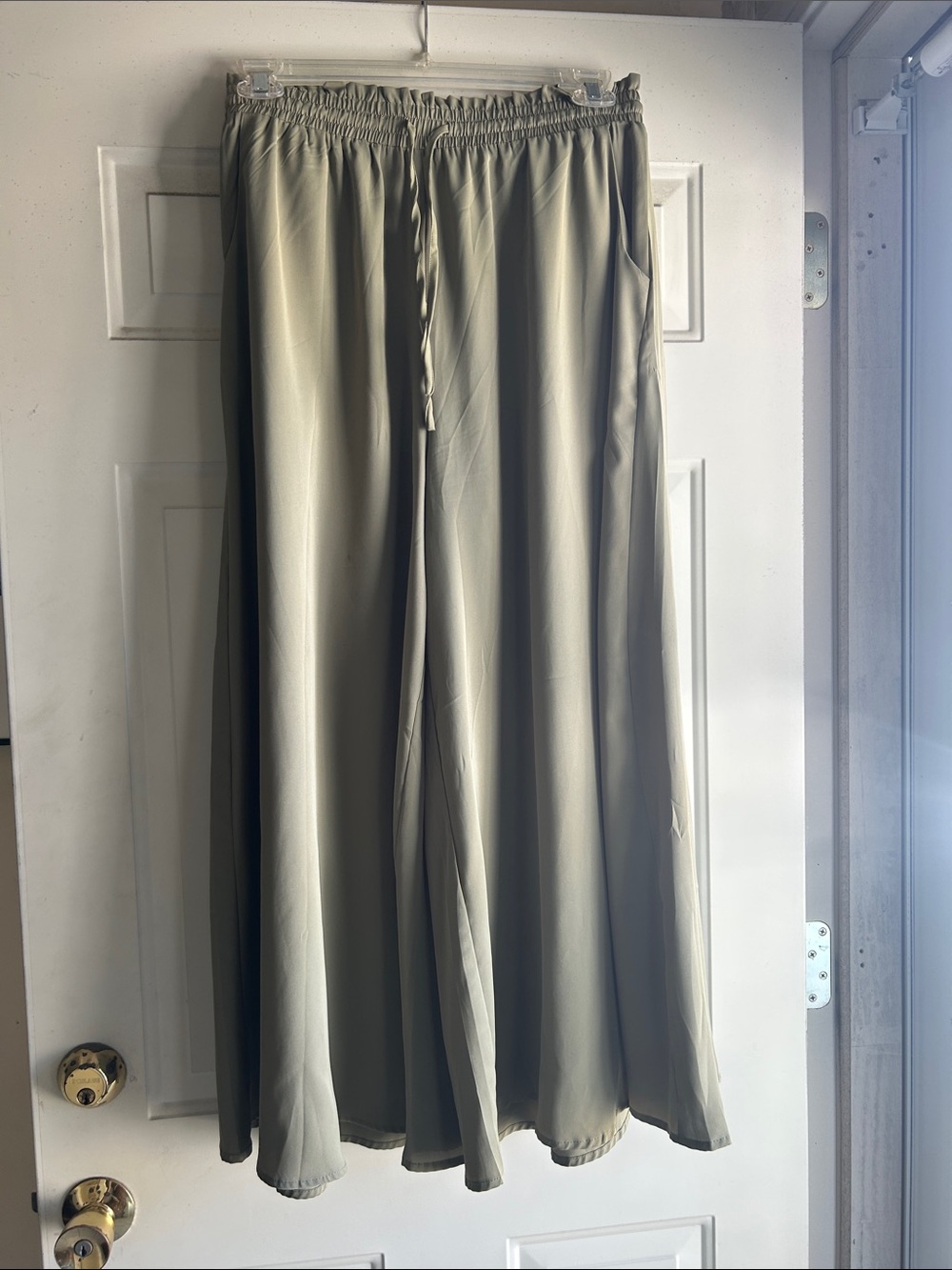Wide Leg Drawstring Women's Pants in Olive